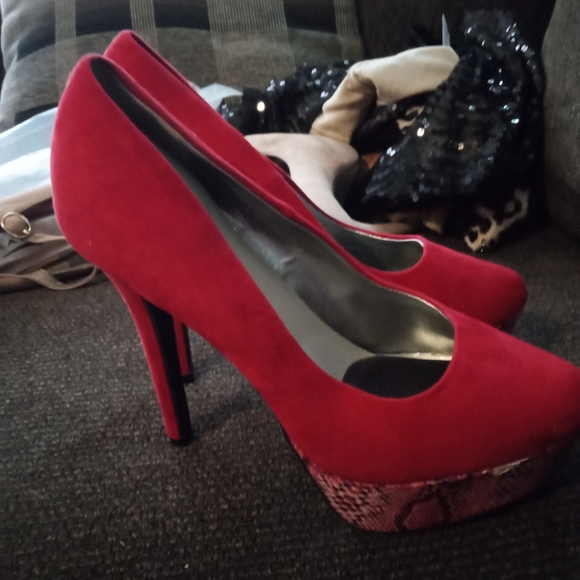 Lime light heels - Picture 1 of 3